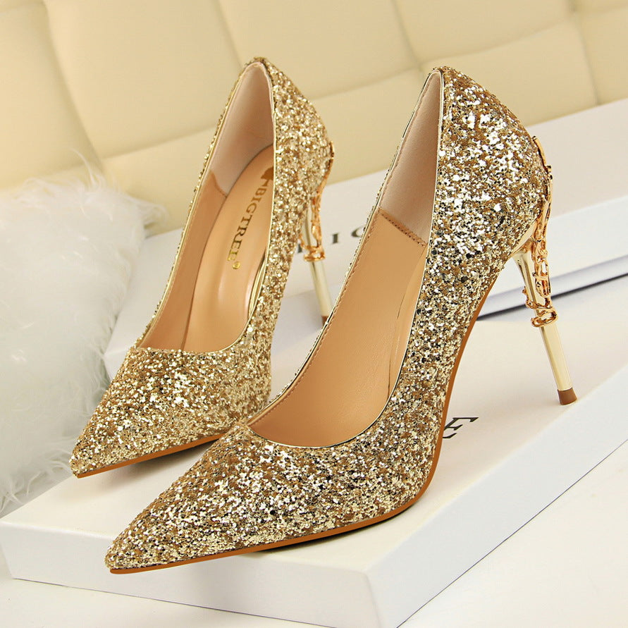 Pointed sequined high heels